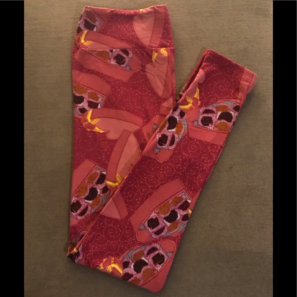 One Size LuLaRoe Valentine’s Day Leggings